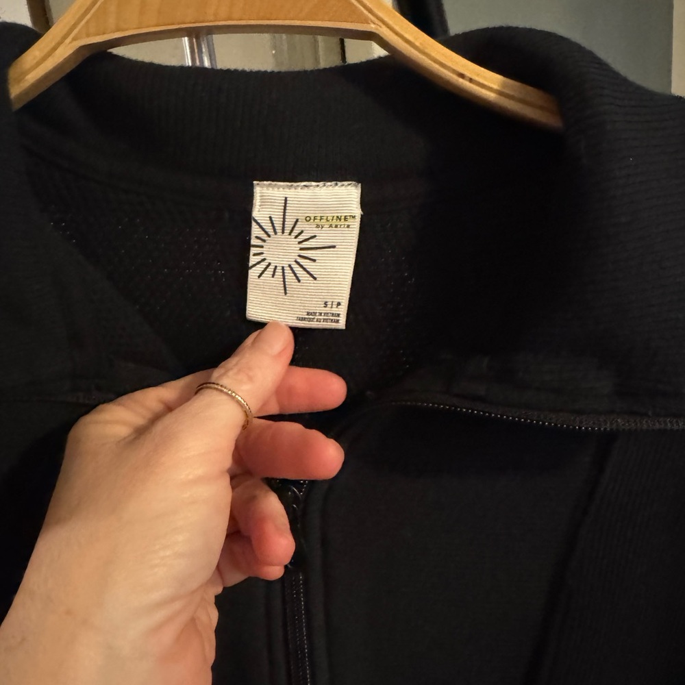 OFFLINE By Aerie Black Quarter Zip